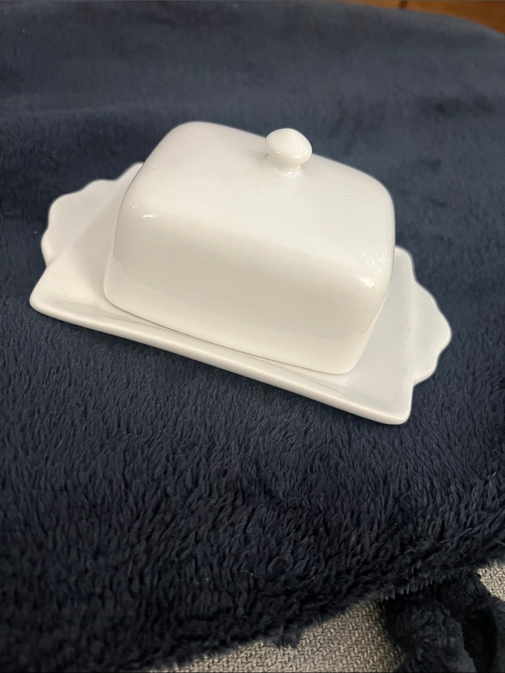 White Ceramic Butter Dish with Lid - Classic Home Dining